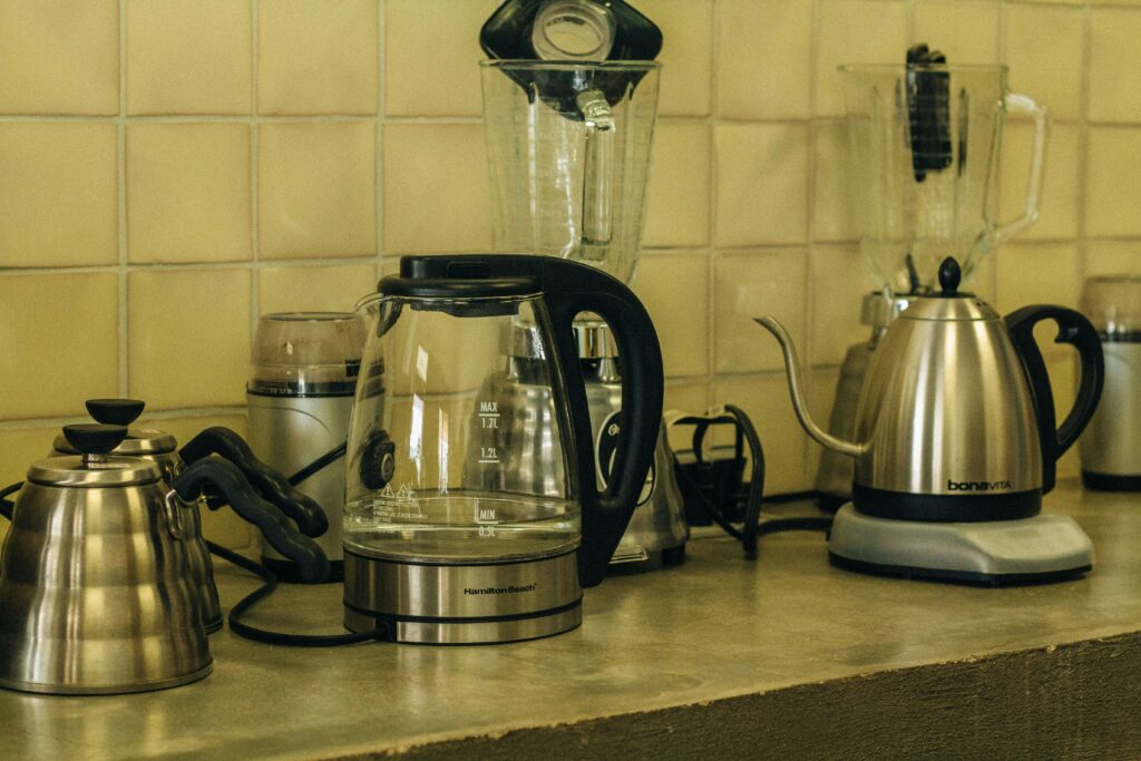 How to Clean Tea Kettle guide to safe descaling, mineral buildup removal, odor prevention, routine maintenance, and kettle care.