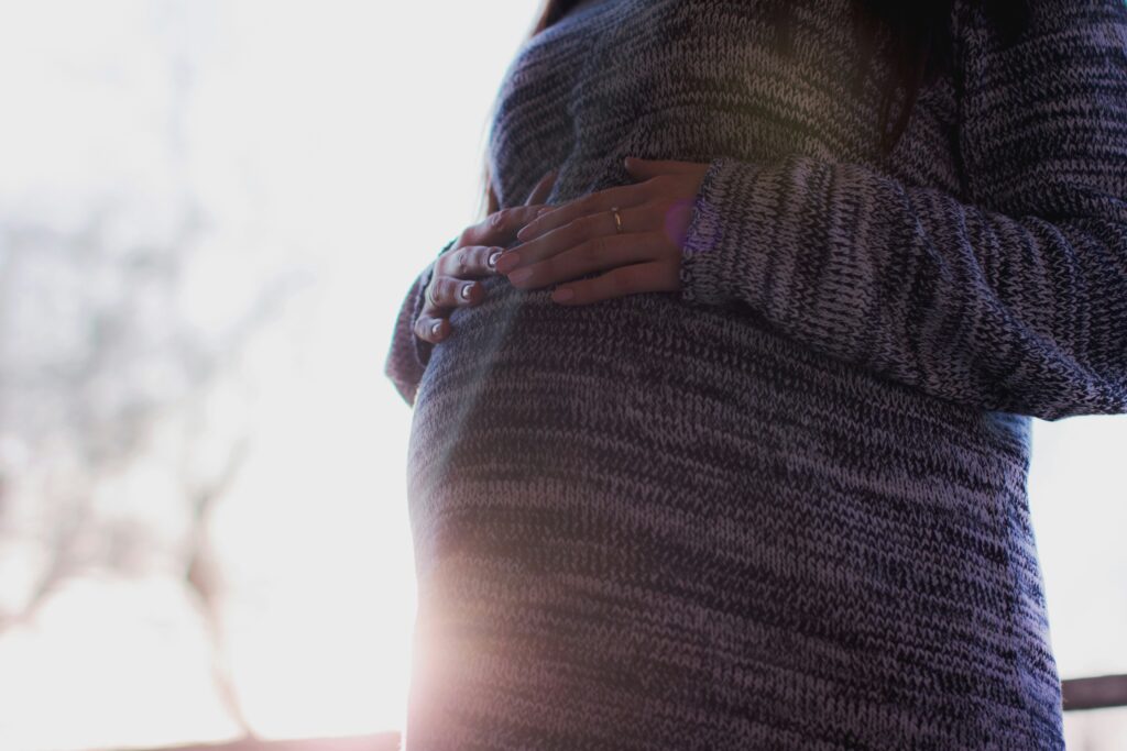 Ectopic Pregnancy Symptoms guide to pelvic pain, bleeding, pregnancy risks, diagnosis, treatment, and emergency care.