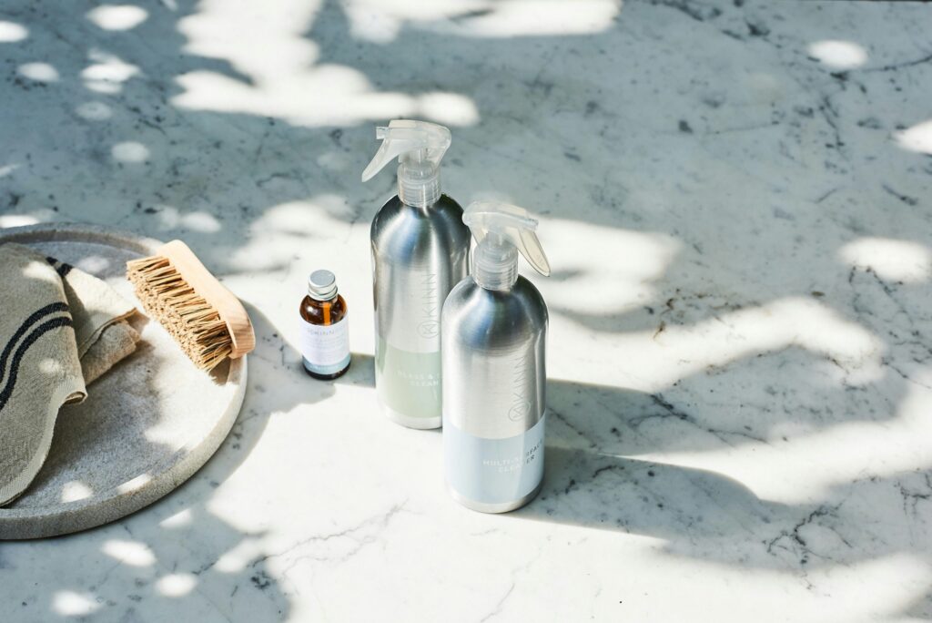 How to Clean Granite Countertops guide to natural cleaning methods, stain removal, surface protection, routine maintenance, and granite care.