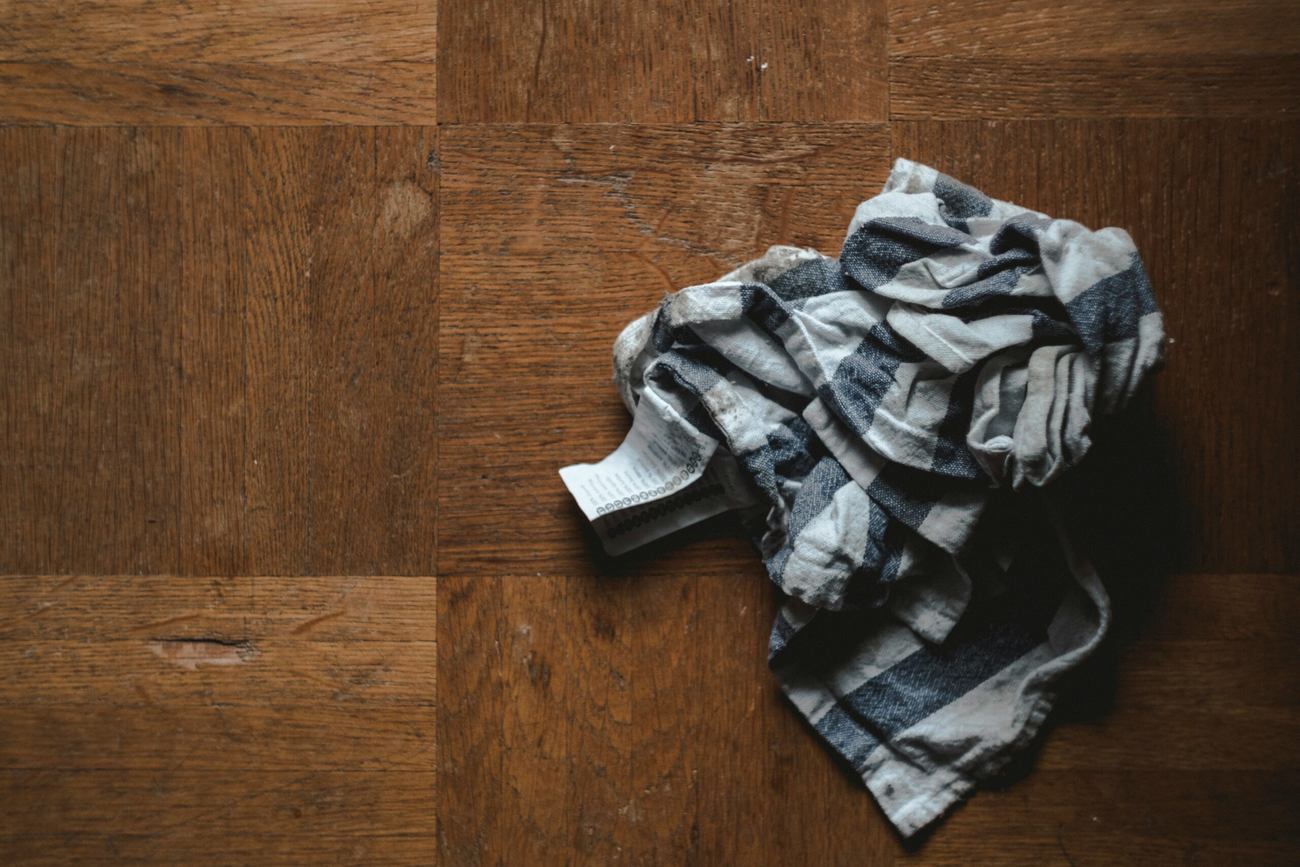 How to Get Rust Stains Out of Clothes: Complete Fabric Guide
