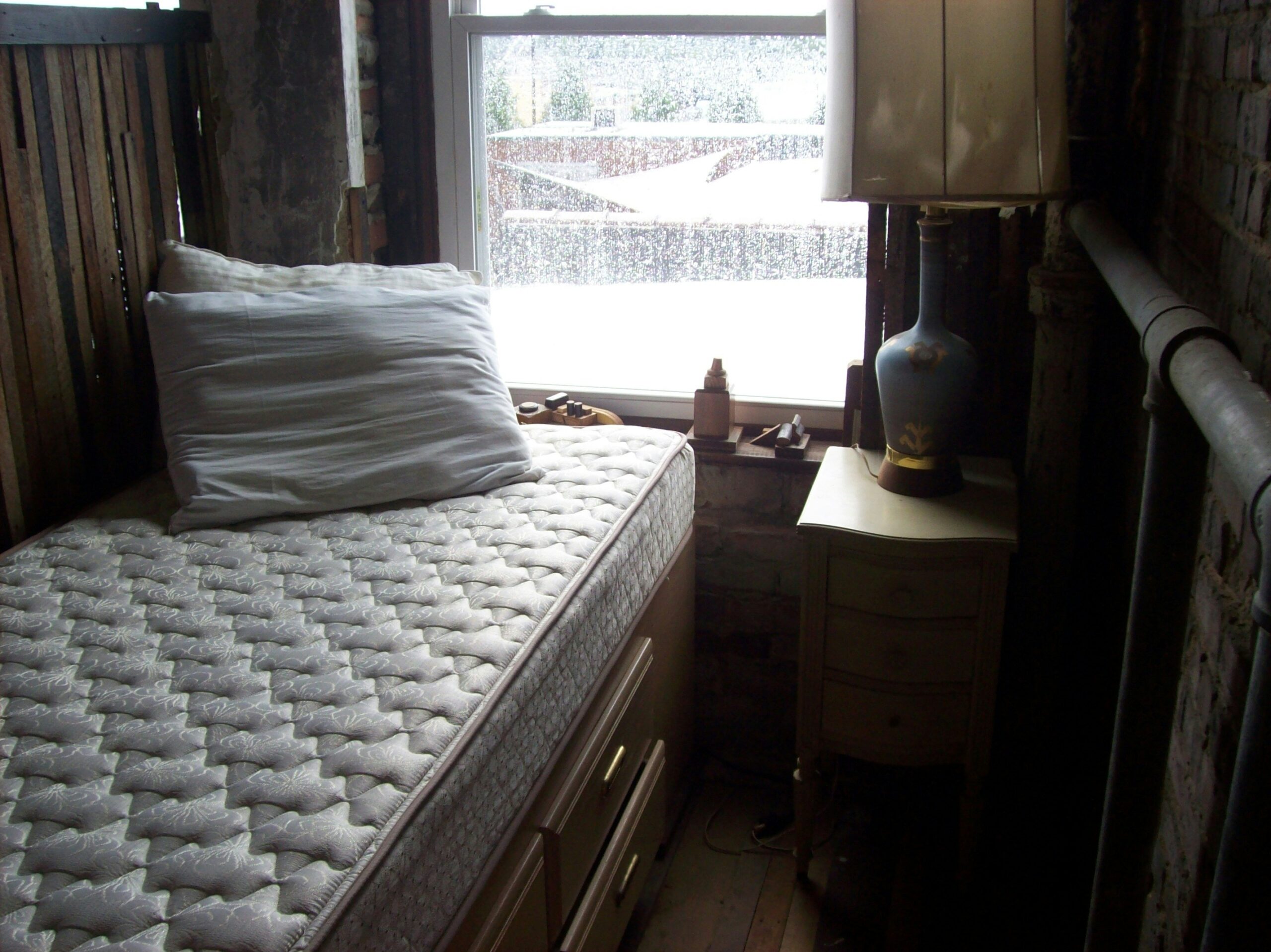 How to Get Pee Out of Mattress: 7 Effective Cleaning Steps