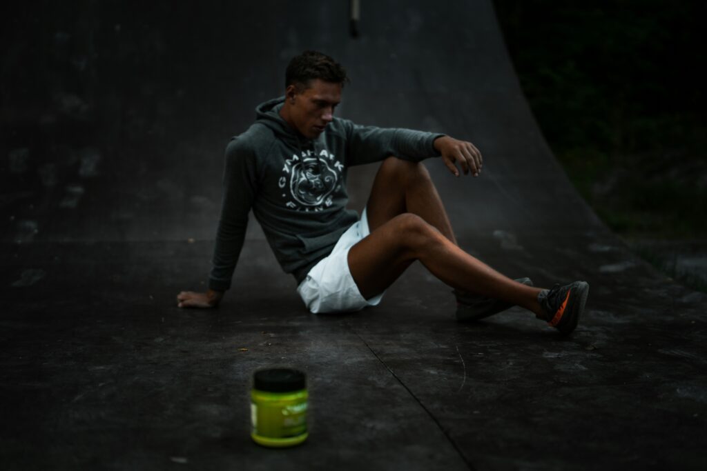 Can I Take Creatine Without Working Out? covering creatine supplementation, muscle energy, hydration, weight changes, side effects, and safety.