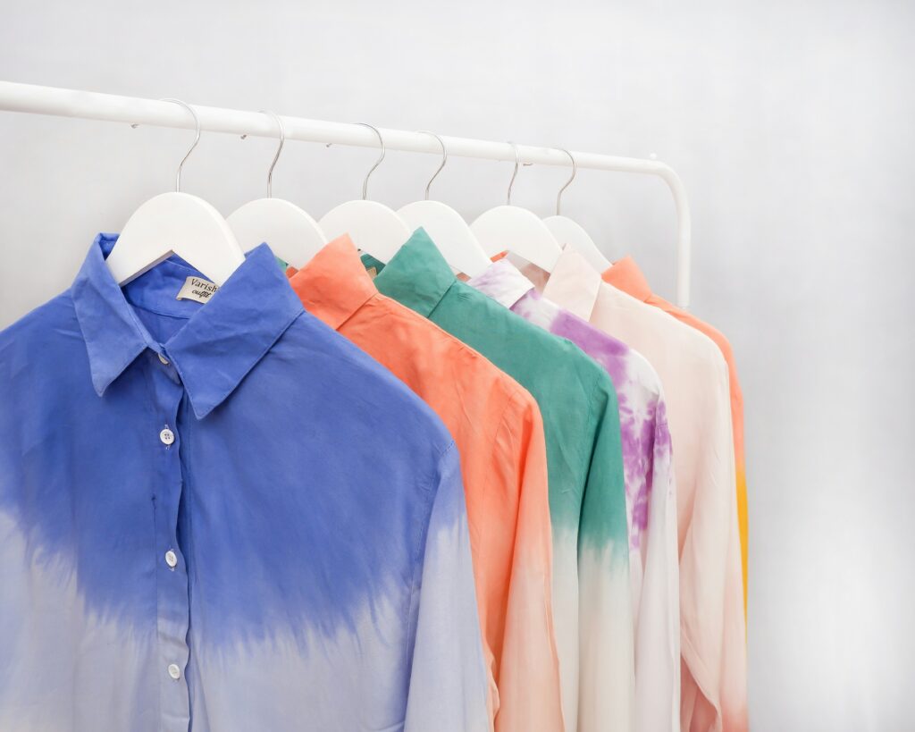 How to Get Pit Stains Out of Shirts covering sweat marks, deodorant residue, yellow stains, pretreatment, fabric-safe cleaners, and laundry techniques.